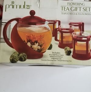 Flowering Gift Tea Set, Color: Dark Red